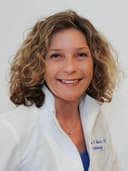 Profile photo of Dr. Suzanne Handler